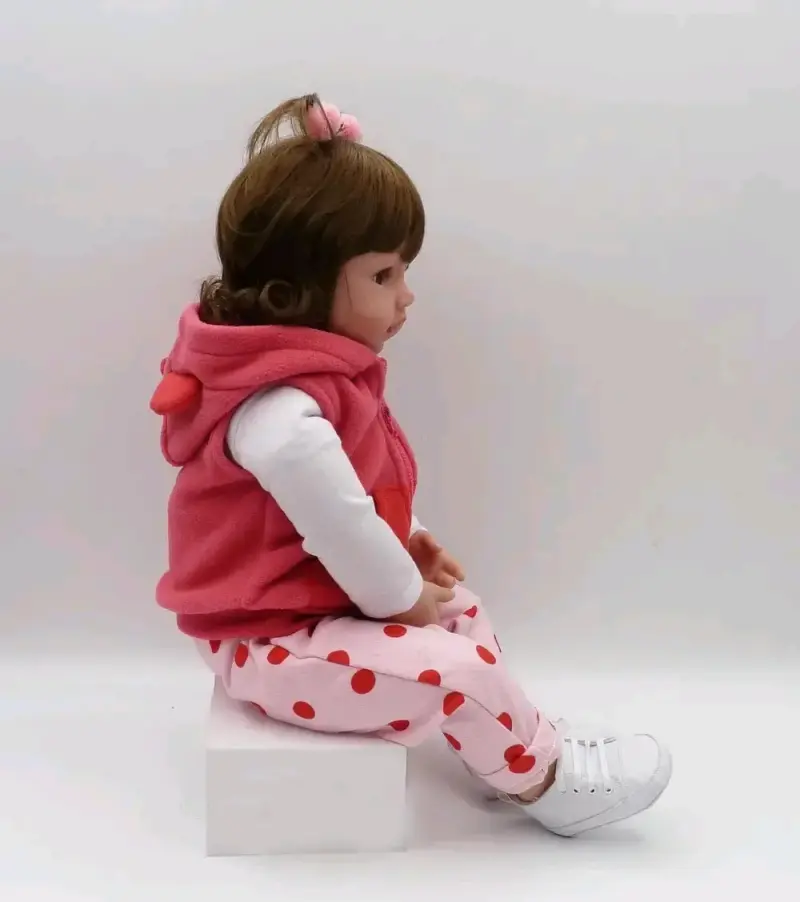 Muñeca bebé realista con accesorios - 3