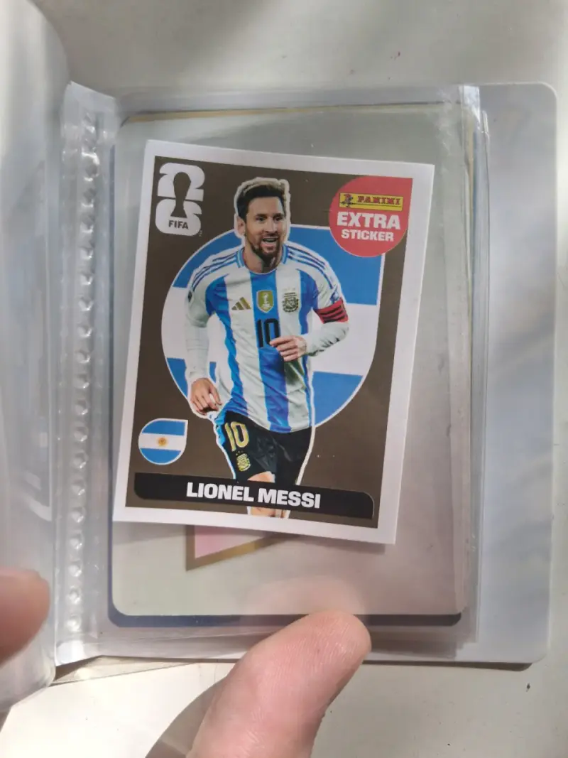 Lámina Extra  Gold Panini Lionel Messi FIFA - 1