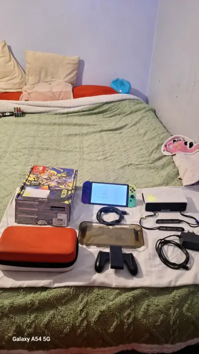 Consola Nintendo Switch con Joy-Con personalizados - miniatura 3