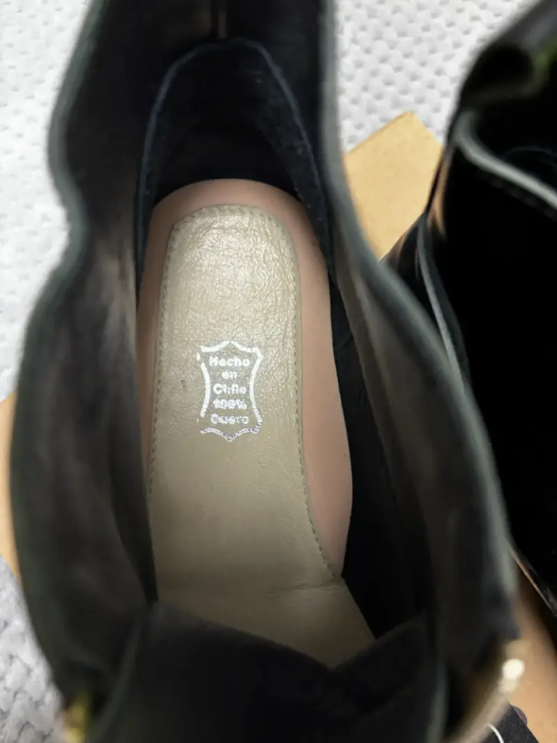 Botines negros con tachas y cierre - 5