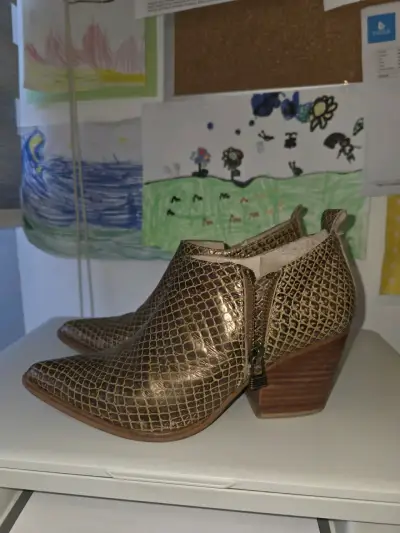 botines burano n°36 – cuero grabado estilo reptil - miniatura 1