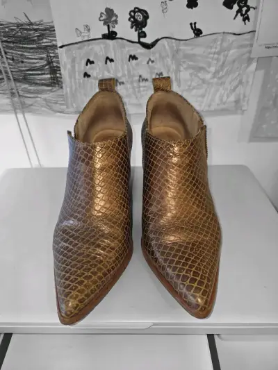 botines burano n°36 – cuero grabado estilo reptil - miniatura 3