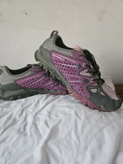Zapatillas de trekking Merrell moradas - miniatura 1