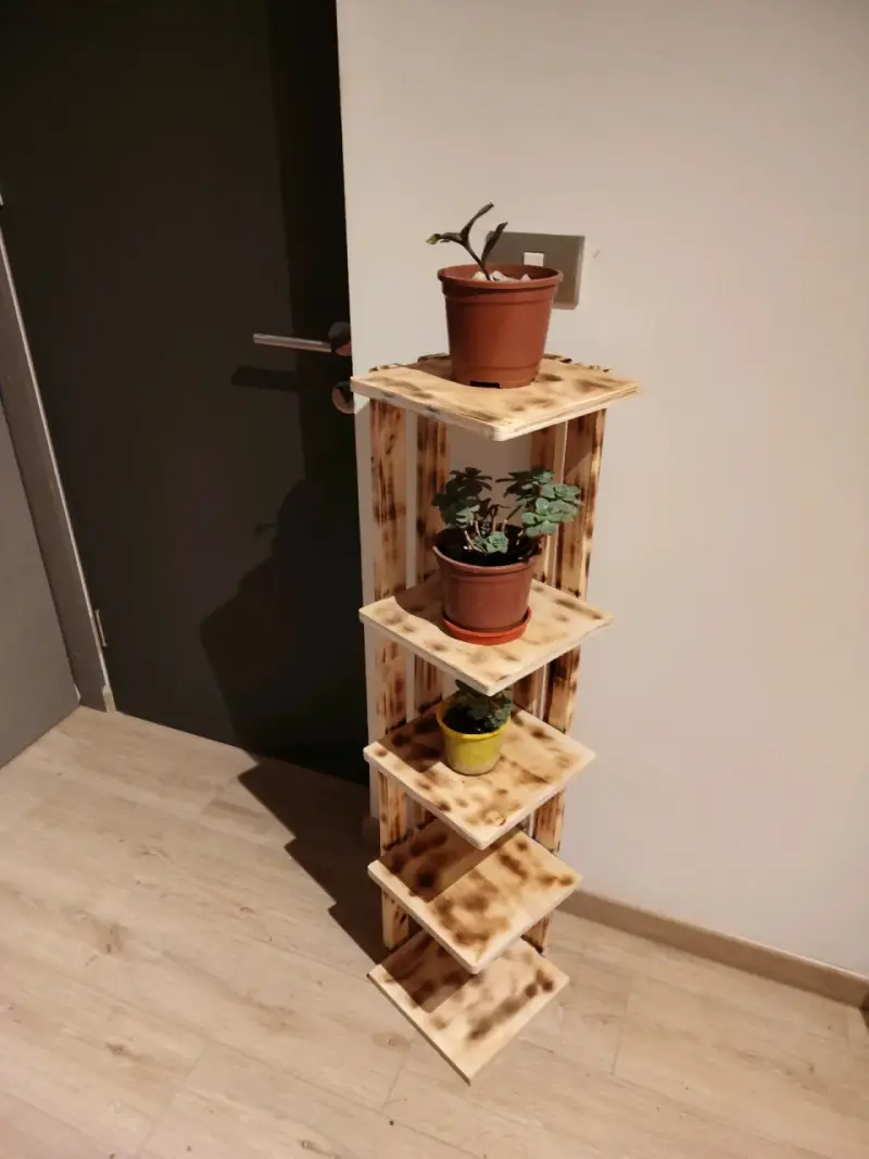 Estante de madera para plantas de 5 niveles - 1