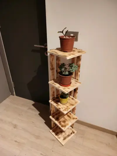 Estante de madera para plantas de 5 niveles - miniatura 1