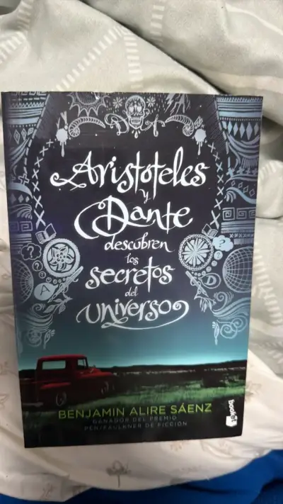 Libro 'Aristóteles y Dante descubren los secretos - miniatura 1