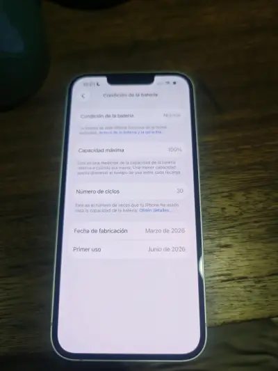 iPhone 16 E casi nuevo - miniatura 2