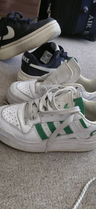 Zapatillas Nike y Adidas usadas - miniatura 5