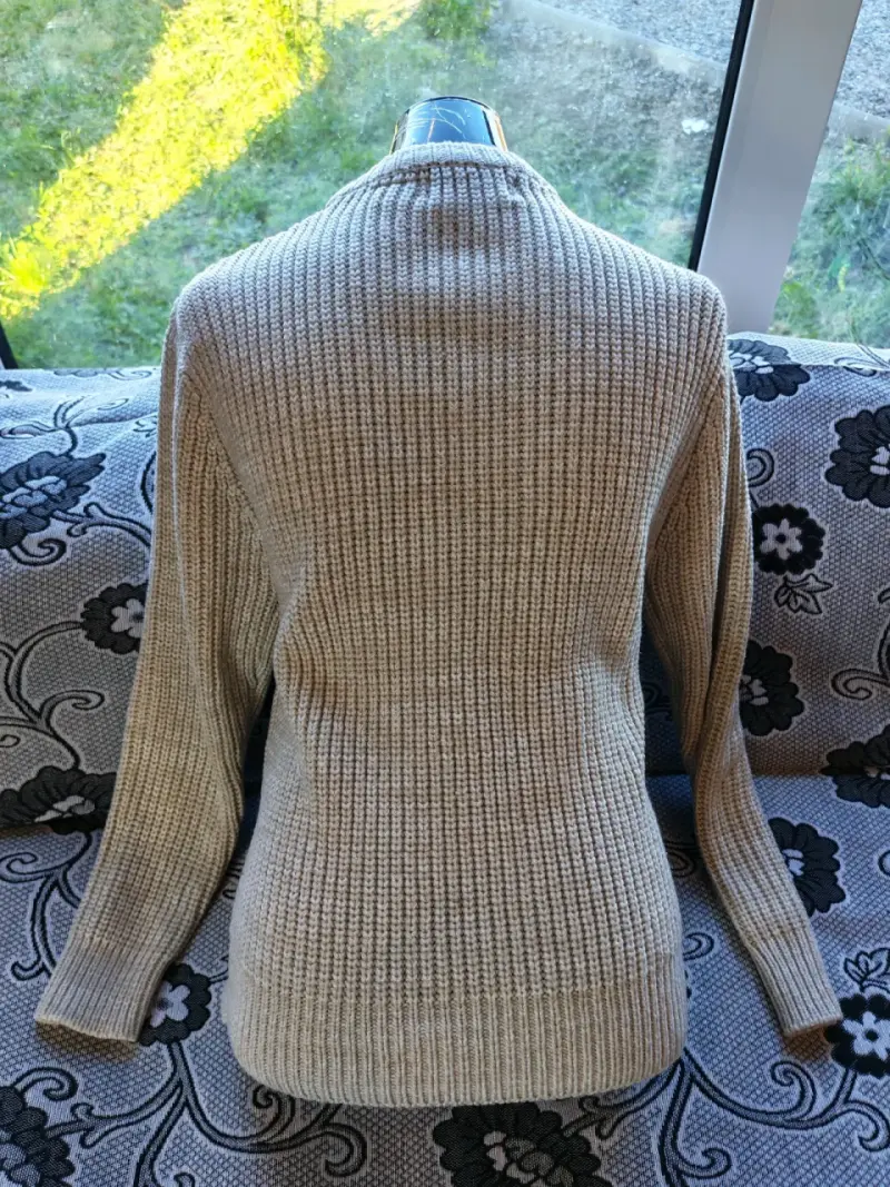 Suéter de lana beige para mujer - 2