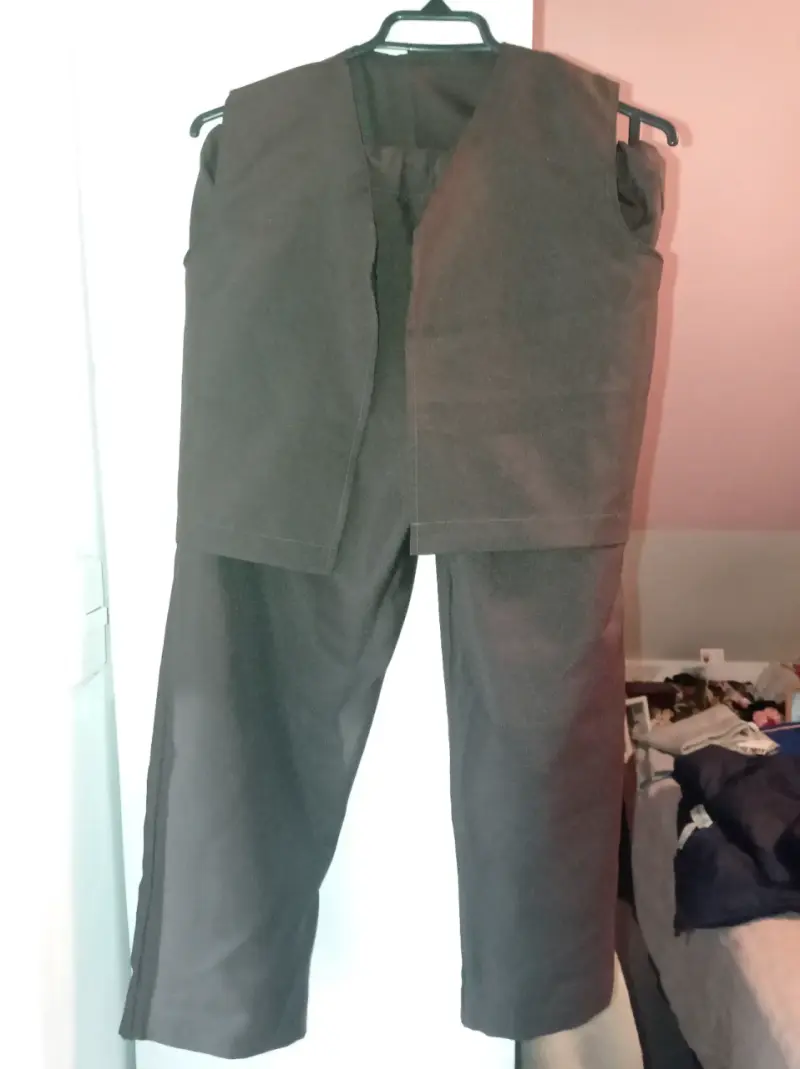 Traje típico nortino de dos piezas, talla 12