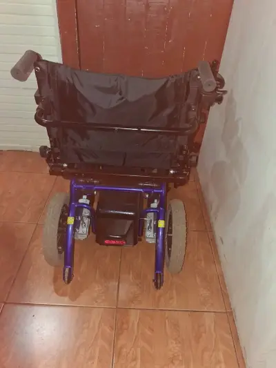 Silla de ruedas eléctrica ergonómica - miniatura 3