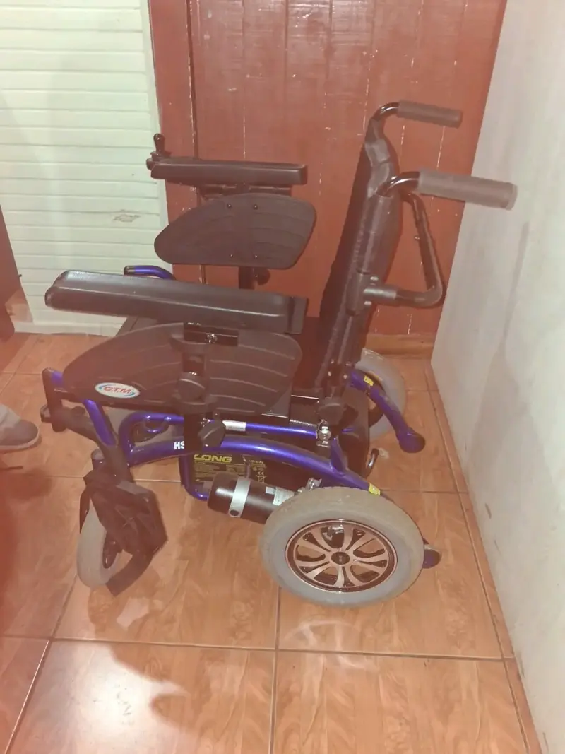Silla de ruedas eléctrica ergonómica - 4