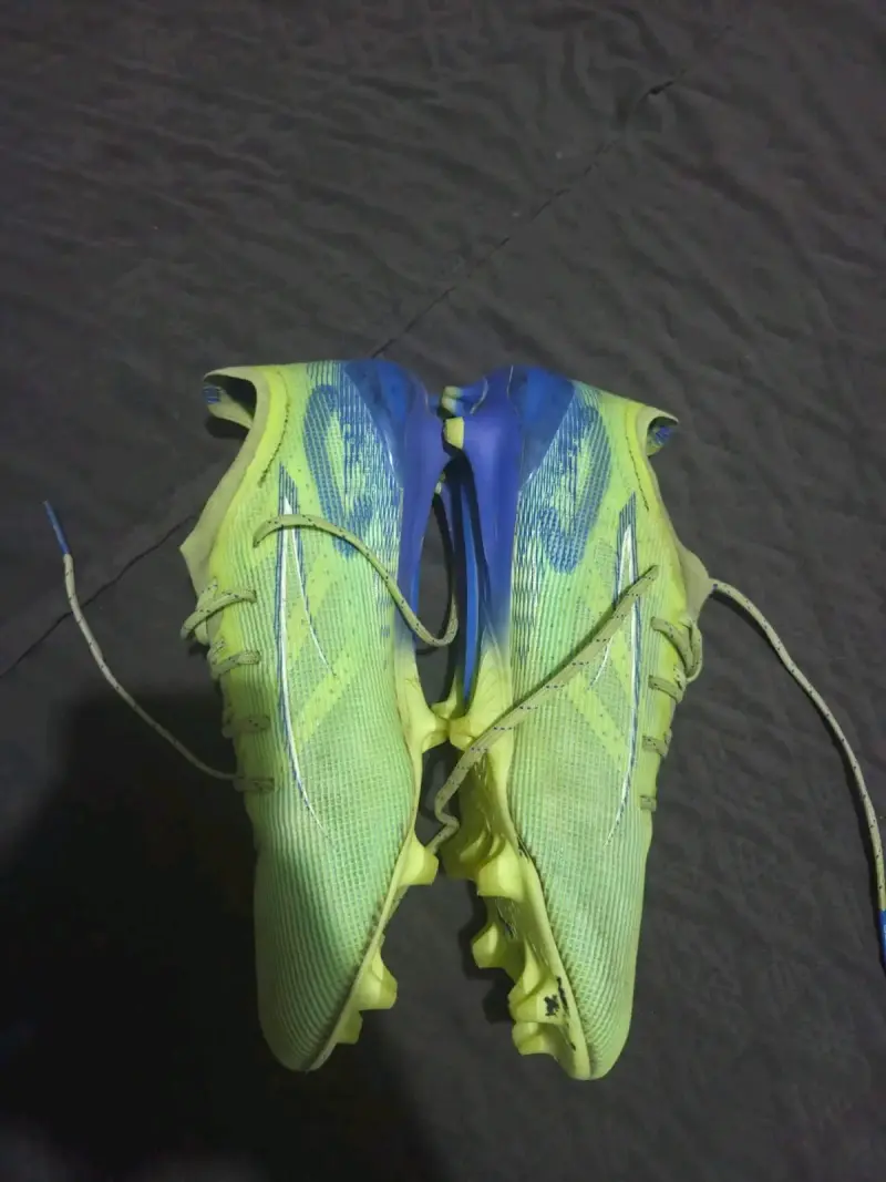 Zapatillas de fútbol Puma amarillas - 4