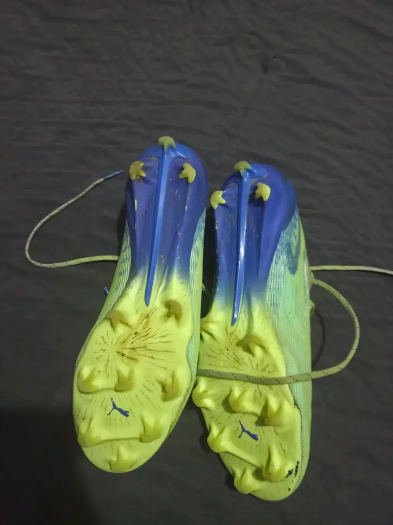 Zapatillas de fútbol Puma amarillas - 5