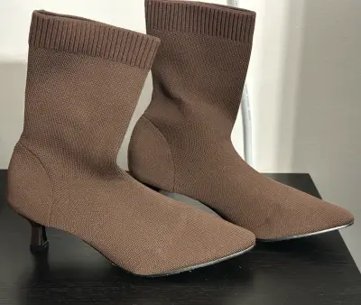 Botines de punto marrón con tacón bajo - miniatura 1