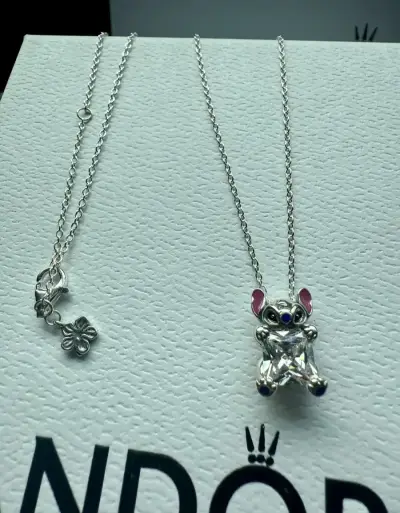 Collar de plata con dije de oso - miniatura 1