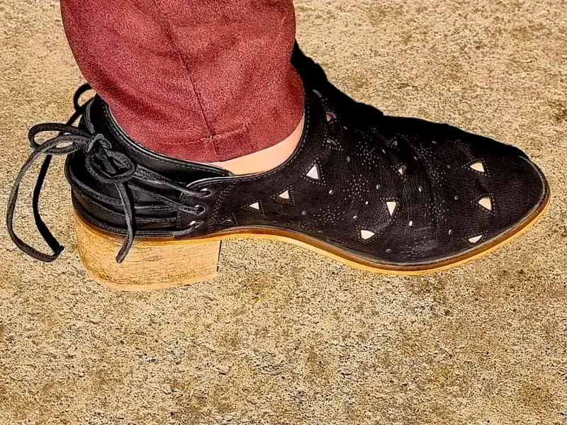Zapatos Umbrale de Gamuza Negra – Talla 38 - 3