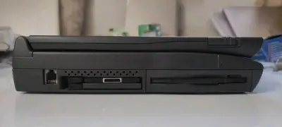 Laptop Compaq Presario antiguo - miniatura 5