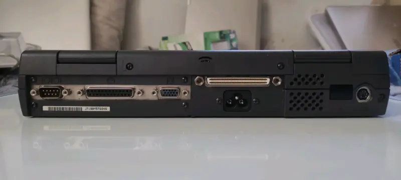 Laptop Compaq Presario antiguo - 6