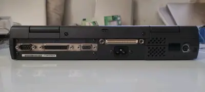 Laptop Compaq Presario antiguo - miniatura 6
