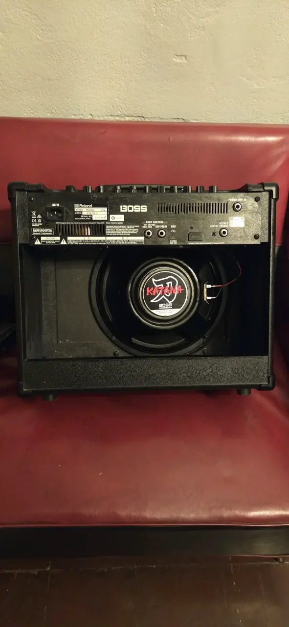 Amplificador Boss Katana 50W para guitarra - 5