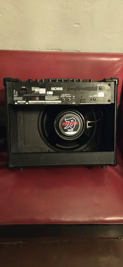 Amplificador Boss Katana 50W para guitarra - miniatura 5