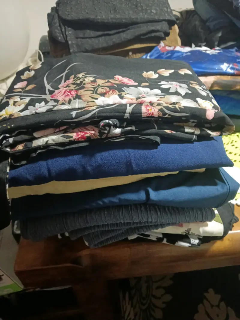 Lote de ropa de invierno y verano variada - 2