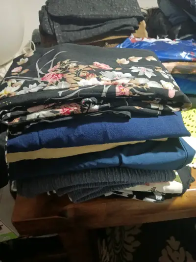 Lote de ropa de invierno y verano variada - miniatura 2