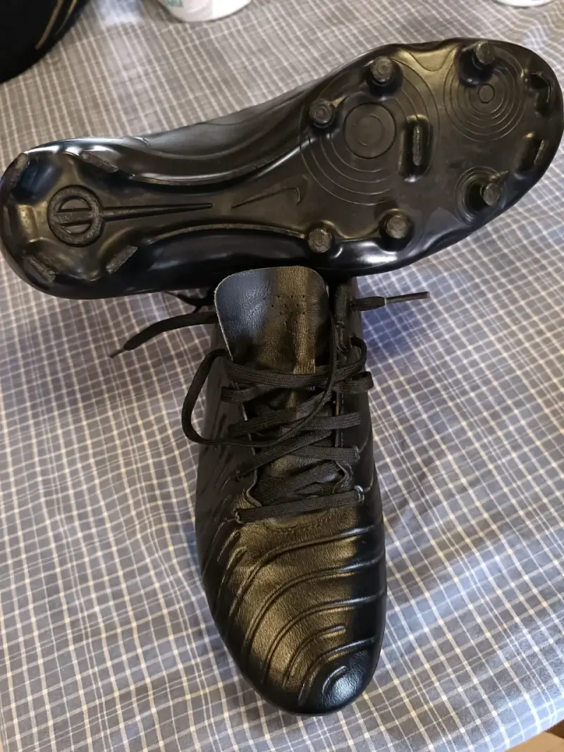 Zapatos de futbol número 41 para pie  delgado - 5