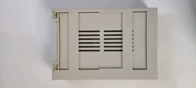 Carcasa de unidad de disco beige - 4