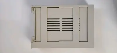 Carcasa de unidad de disco beige - miniatura 4