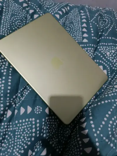 MacBook Neo 13" con chip A18 - miniatura 2
