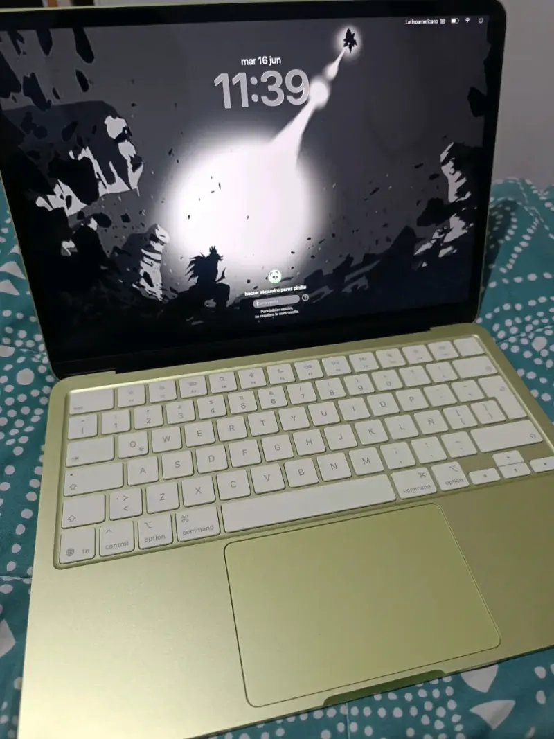 MacBook Neo 13" con chip A18 - 3