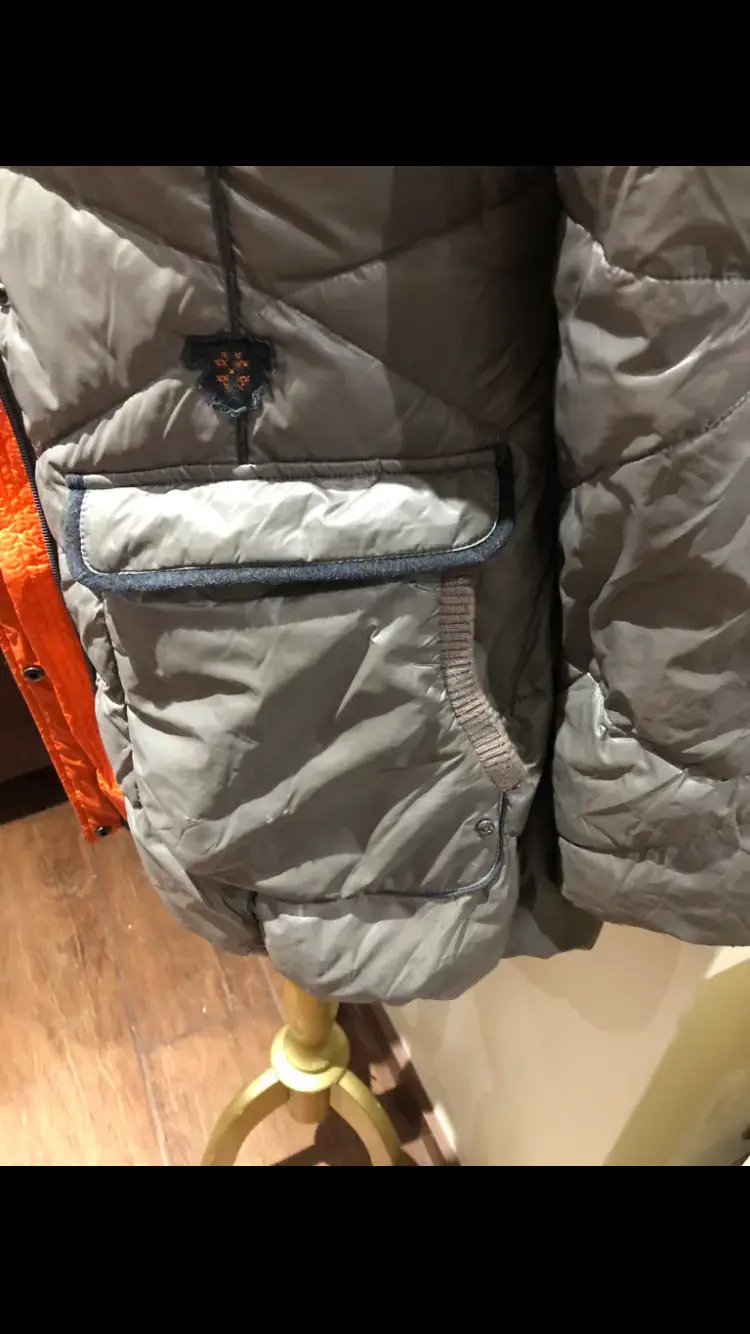 Parka acolchada gris con capucha - 5