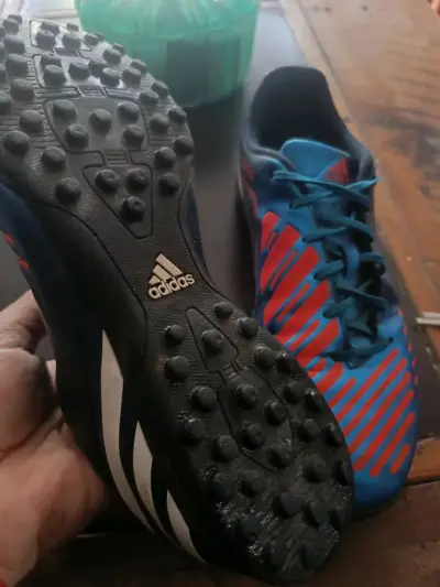 Zapatillas deportivas Adidas azul y rojo - miniatura 3