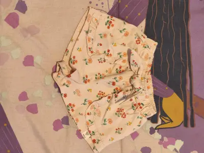Shorts de bebé con estampado floral - miniatura 1
