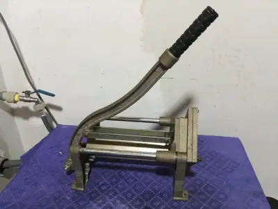 Prensa manual de metal resistente - miniatura 1