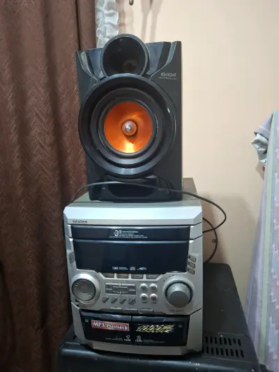 Equipo de sonido Daewoo con parlante - miniatura 1