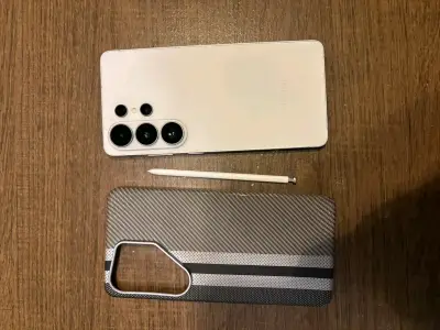 Samsung Galaxy S26 Ultra con lápiz y funda - miniatura 1