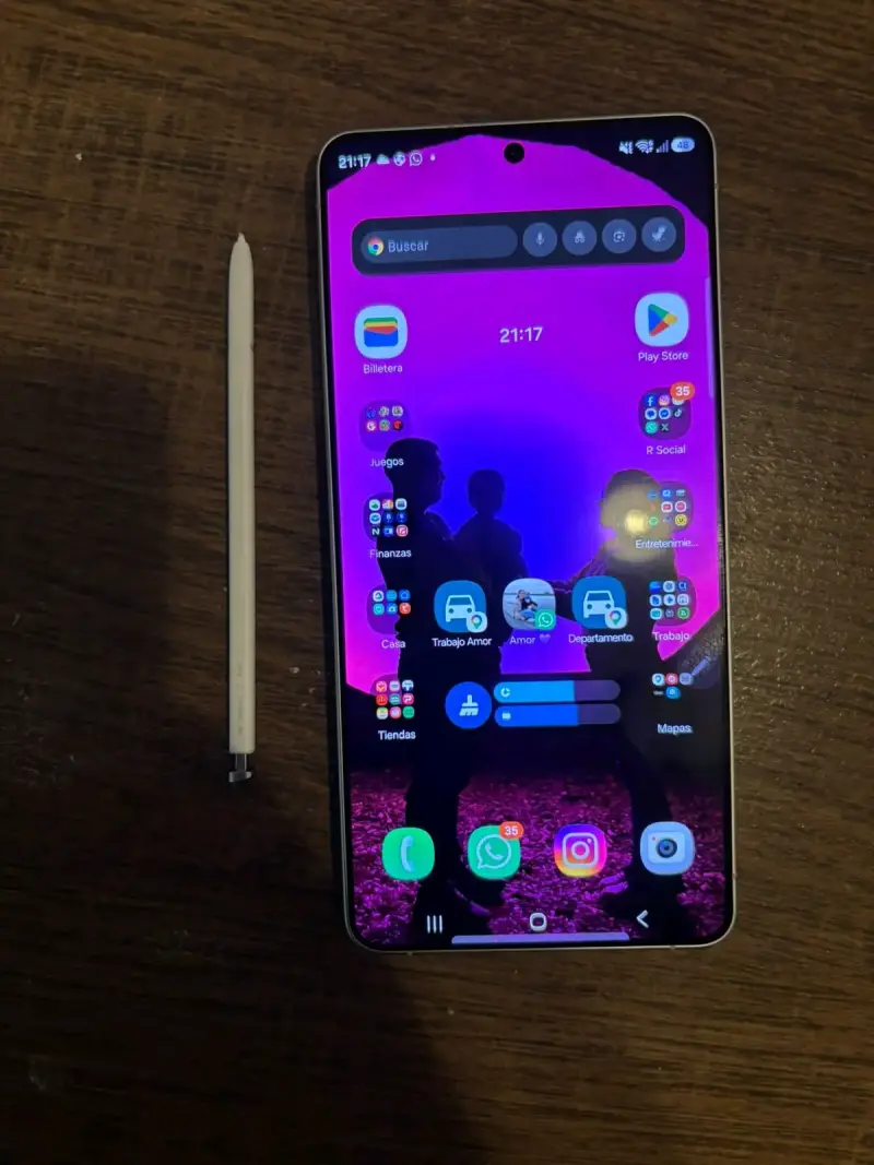 Samsung Galaxy S26 Ultra con lápiz y funda - 2