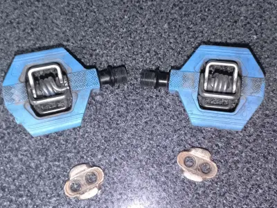 Pedales de bicicleta Crankbrothers Eggbeater azules - miniatura 1