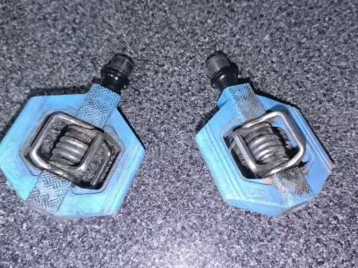 Pedales de bicicleta Crankbrothers Eggbeater azules - miniatura 2