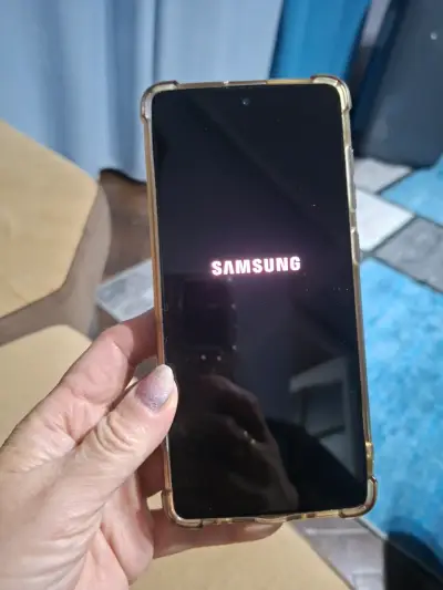 Samsung Galaxy A71 en buen estado - miniatura 2