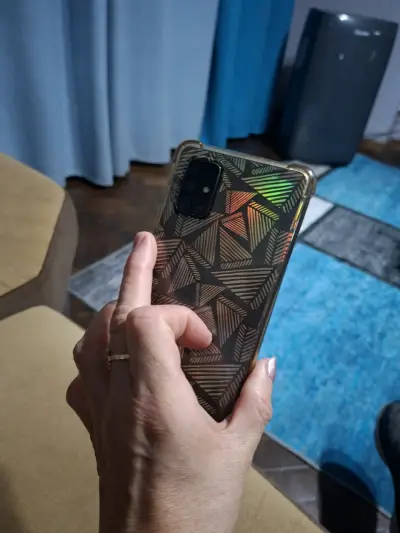 Samsung Galaxy A71 en buen estado - miniatura 5
