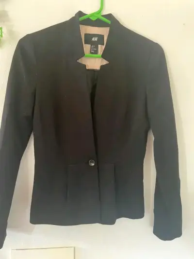 Blazer negro H&M para mujer - miniatura 1