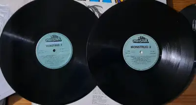 Álbum Monstruo 2 - 30 Éxitos en Vinilo - miniatura 3