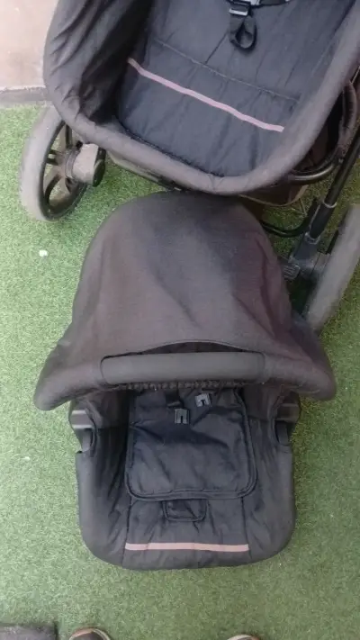 Coche de bebé Infanti negro - miniatura 3