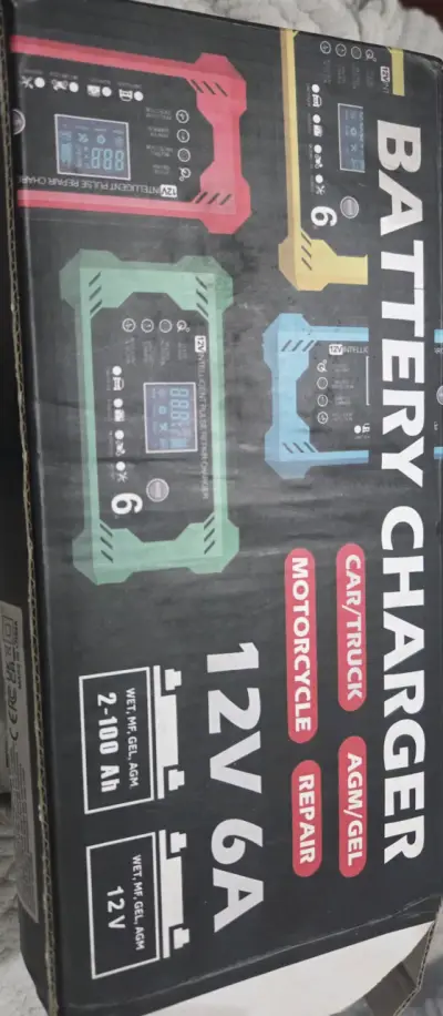 Cargador de batería 12V 6A para auto - miniatura 1