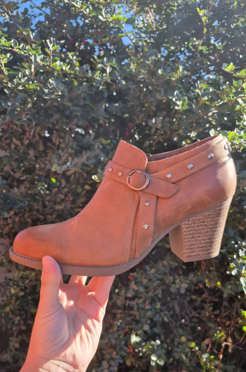 Botines de cuero marrón con tacón - 1