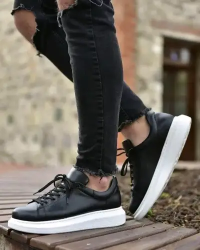 Zapatillas urbanas blancas y negras unisex - miniatura 2